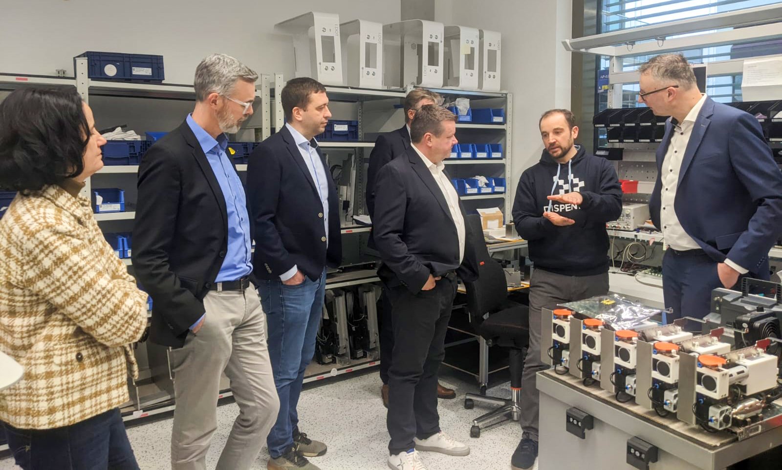 2-1DISPENDIX had the pleasure of hosting guests from the local political and economic development sectors at our Head Office. Our guests included Dr. Klaus Eichenberg (Managing Director of BioRegio STERN Management GmbH) Andreas Schwarz, MdL (Chairman of the Green Party parliamentary group), Dr. Alexander Lahl (Regional Director for the Stuttgart Region), Michael Kaiser (Managing Director of the Stuttgart Region Economic Development Agency), Dr. Thorsten Pilgrim (Vice President of the IHK Region Stuttgart) Dr. Susanne Herre (General Manager of the IHK Region Stuttgart), and Rahel Bleis (Technology Transfer BioRegio STERN Management GmbH).&nbsp;
